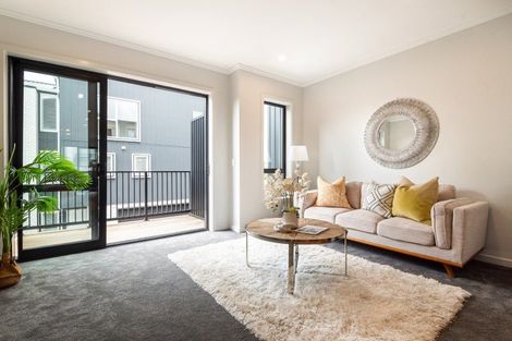 Photo of property in 4/35 Marine Parade, Hobsonville, Auckland, 0616