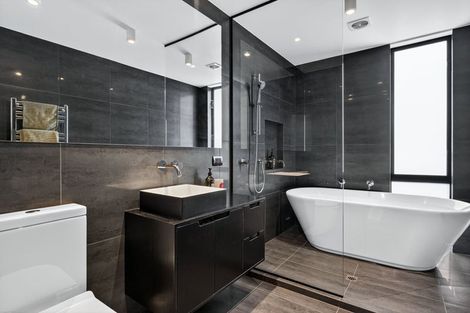 Photo of property in 1/517 Beach Road, Murrays Bay, Auckland, 0630