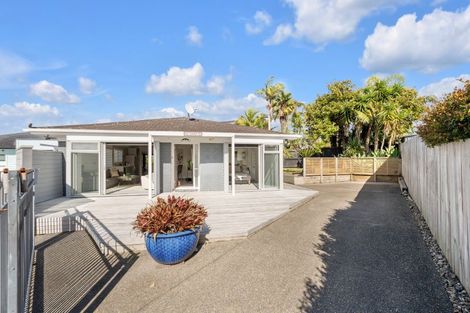 Photo of property in 8 Tuscan Place, Half Moon Bay, Auckland, 2012