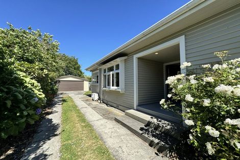 Photo of property in 6 Nortons Road, Avonhead, Christchurch, 8042