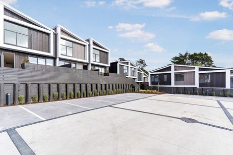 Photo of property in 7/21 Humphrey Kemp Avenue, Henderson, Auckland, 0612