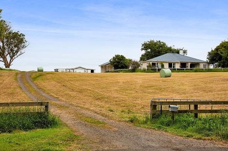 Photo of property in 242 Turuturu Road, Hawera, 4674
