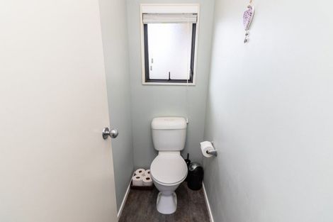 Photo of property in 57 Woodhouse Avenue, Karori, Wellington, 6012