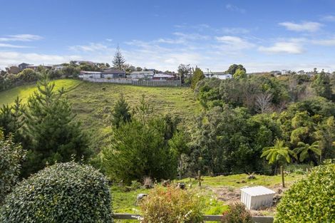 Photo of property in 6 Byron Place, Whalers Gate, New Plymouth, 4310