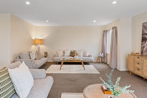 Photo of property in 1/21 Overdale Drive, Cashmere, Christchurch, 8022