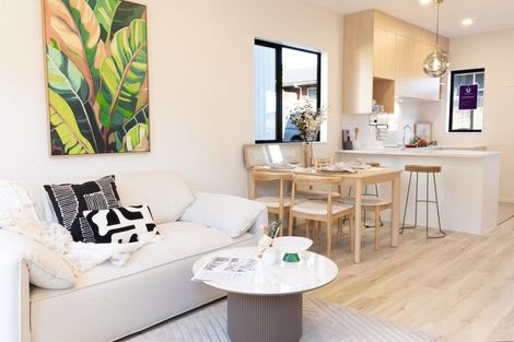 Photo of property in 17 Paetai Lane, Te Atatu Peninsula, 0610