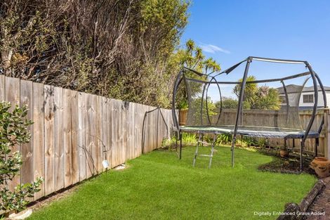 Photo of property in 8 Deodar Place, Totara Heights, Auckland, 2105