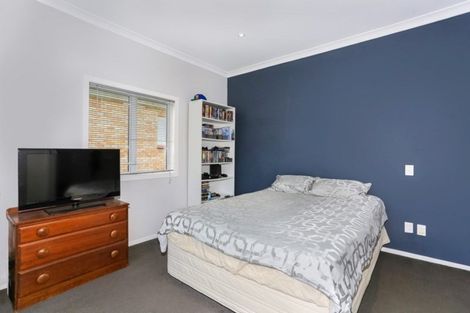 Photo of property in 71 Helvetia Road, Pukekohe, 2120