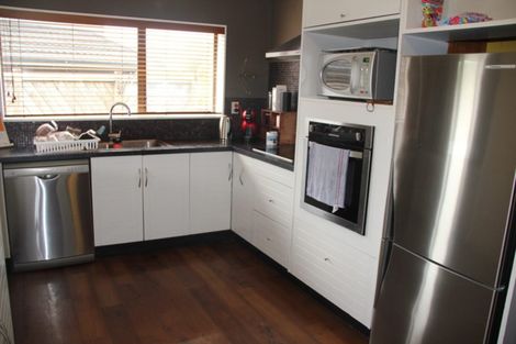 Photo of property in 32 Burbank Crescent, Churton Park, Wellington, 6037