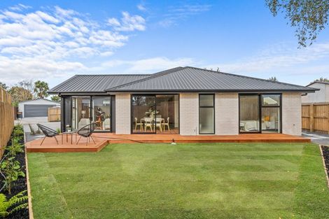 Photo of property in 13 Whitby Street, Burnside, Christchurch, 8053