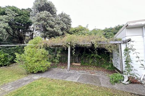 Photo of property in 169 Broderick Road, Johnsonville, Wellington, 6037