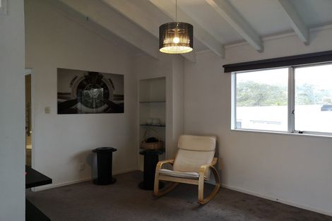 Photo of property in 1/46 Chippendale Crescent, Birkdale, Auckland, 0626