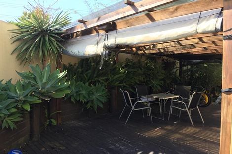 Photo of property in 40 Lyons Avenue, Murrays Bay, Auckland, 0630