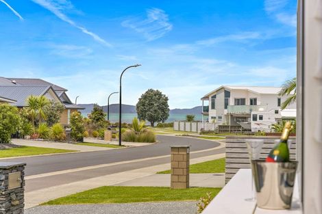 Photo of property in 11 Trevally Place, Snells Beach, 0920