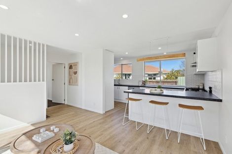 Photo of property in 10 Mckellar Place, Hornby, Christchurch, 8042