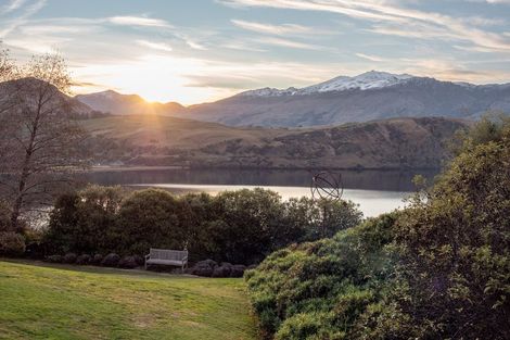 Photo of property in 12 Alfred Duncan Drive, Lake Hayes, Queenstown, 9371