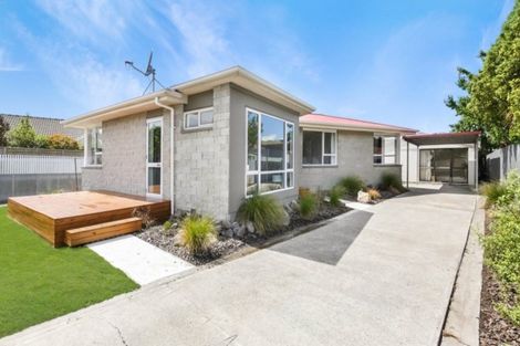 Photo of property in 16 Dunoon Place, Woolston, Christchurch, 8062