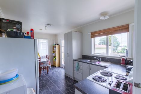 Photo of property in 240 Saint Marys Avenue, Te Awamutu, 3800