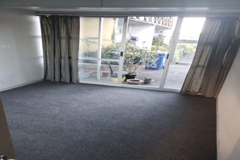 Photo of property in 40a/4 West Coast Road, Glen Eden, Auckland, 0602