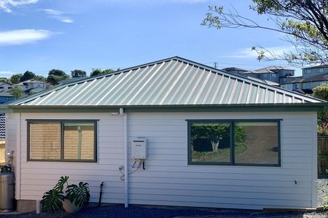 Photo of property in 11 San Ambrosio Rise, Henderson, Auckland, 0612