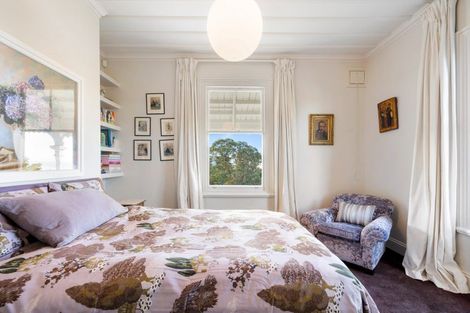 Photo of property in 15 Colenso Avenue, Hospital Hill, Napier, 4110