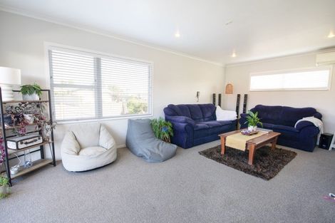 Photo of property in 1 Holyrood Street, Taradale, Napier, 4112