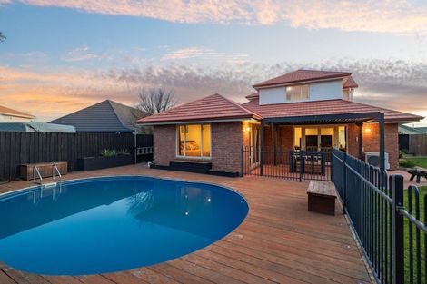 Photo of property in 39 Broadhaven Avenue, Parklands, Christchurch, 8083