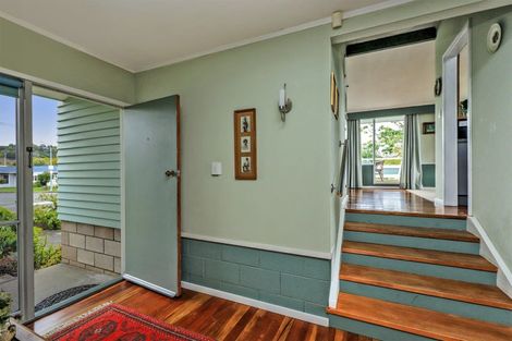 Photo of property in 17 Neeve Road, Taradale, Napier, 4112