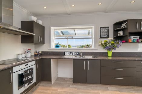 Photo of property in 6 Cossens Street, Balclutha, 9230