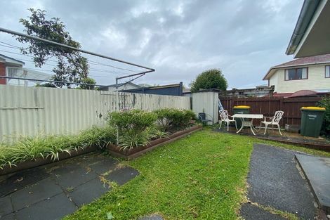 Photo of property in 2/7 Gardner Avenue, New Lynn, Auckland, 0600