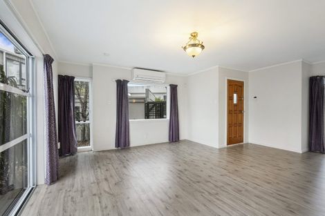 Photo of property in 2/5 Stanley Avenue, Milford, Auckland, 0620