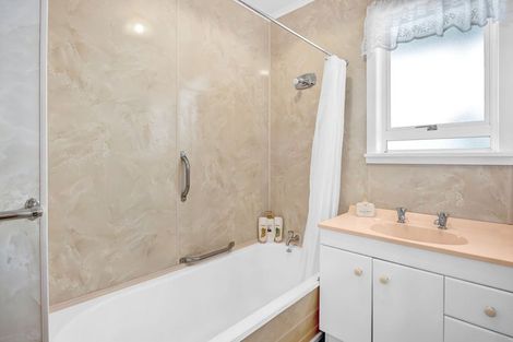 Photo of property in 7 Murray Avenue, Hawera, 4610