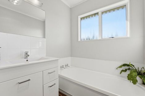 Photo of property in 42 Caroline Drive, Feilding, 4702