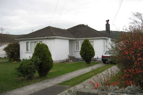 Photo of property in 6 Heath Street, Wainuiomata, Lower Hutt, 5014