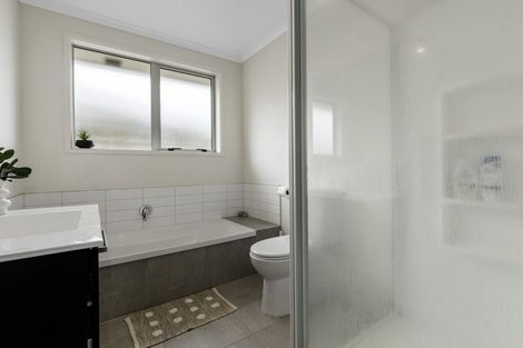 Photo of property in 11 Harakeke Way, Papamoa Beach, Te Puke, 3187