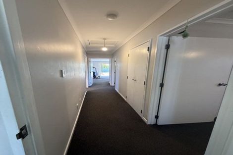 Photo of property in 456a West Coast Road, Glen Eden, Auckland, 0602
