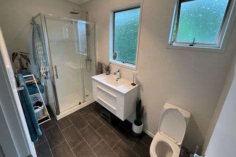 Photo of property in 31 Pipitea Place, Massey, Auckland, 0614