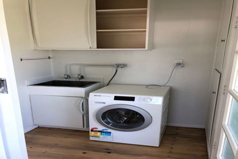 Photo of property in 2 Eton Place, Spotswood, New Plymouth, 4310