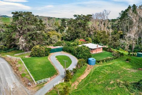 Photo of property in 42 Ford Road, Paparoa, Maungaturoto, 0583