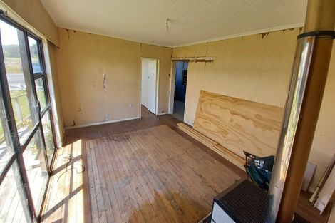 Photo of property in 1 Main Road, Tuatapere, 9620