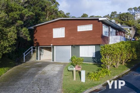 Photo of property in 15f2 Bloomsbury Grove, Newlands, Wellington, 6037