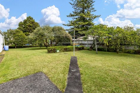 Photo of property in 13 Beaubank Road, Kelston, Auckland, 0602