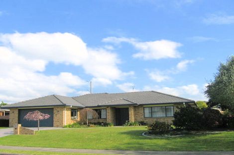 Photo of property in 5 The Green, Mount Maunganui, 3116