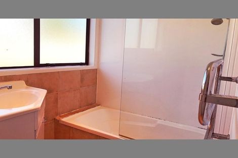 Photo of property in 142 Solar Road, Glen Eden, Auckland, 0602