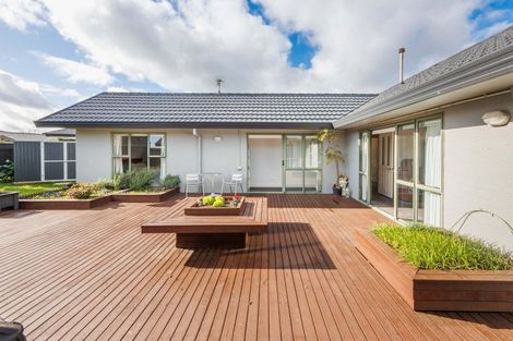 Photo of property in 82 James Line, Kelvin Grove, Palmerston North, 4414