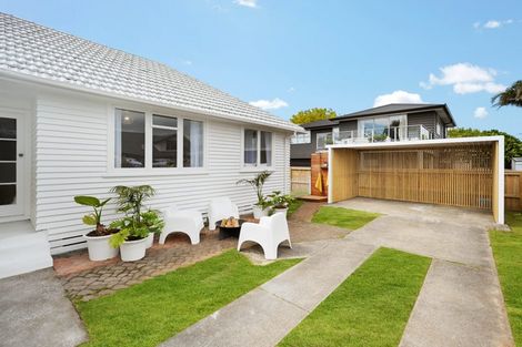 Photo of property in 182 Ngatai Road, Otumoetai, Tauranga, 3110