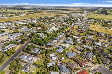 Photo of property in 6 Rautawhiri Road, Helensville, 0800