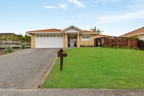 Photo of property in 1/9 Faldo Drive, Golflands, Auckland, 2013