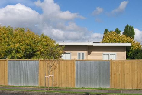 Photo of property in 686 Te Atatu Road, Te Atatu Peninsula, Auckland, 0610