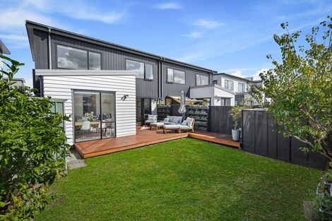 Photo of property in 21 Ian Morrison Road, Hobsonville, Auckland, 0616